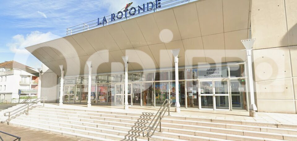 Local commercial dans Moissy Cramayel à louer - Photo de l’immeuble – Image 1 sur 4