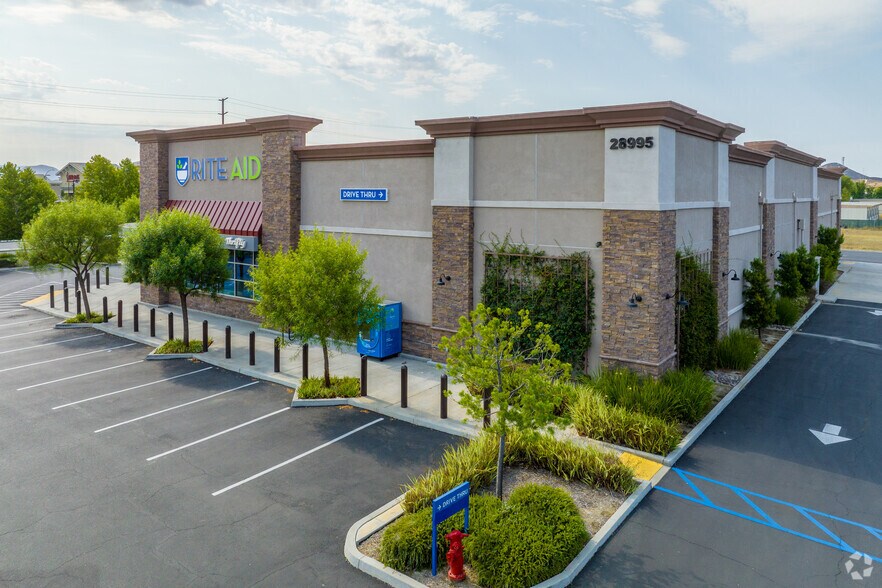 Newport Rd, Menifee, CA à louer - Photo principale – Image 1 sur 1
