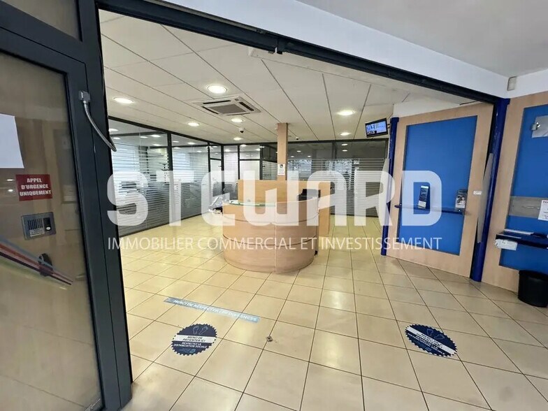 Local commercial dans Marcq-en-Baroeul à louer - Photo de l’immeuble – Image 3 sur 12