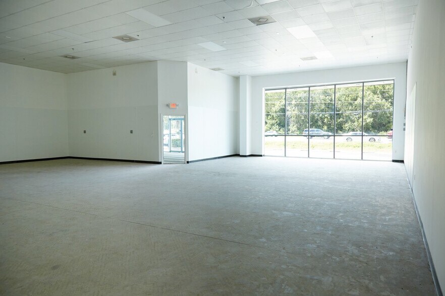 11041 State Road 54, Odessa, FL à louer - Photo intérieure – Image 2 sur 7