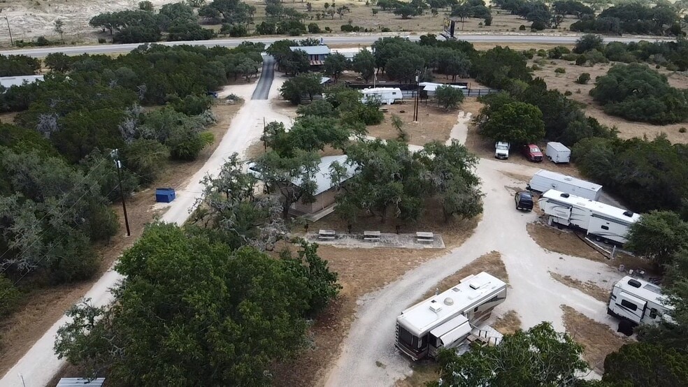 12246 State Highway 16 S, Pipe Creek, TX à vendre - Aérien – Image 2 sur 7