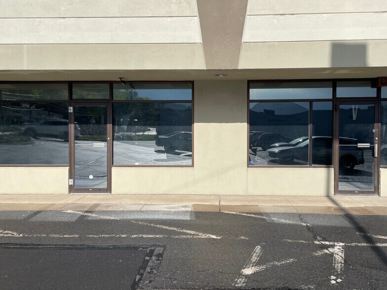 120 Laurel Plz, Pittston, PA à louer - Photo de l’immeuble – Image 3 sur 5