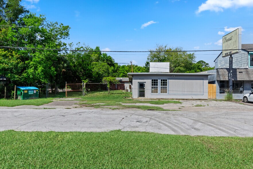 7262 Lem Turner Rd, Jacksonville, FL à vendre - Photo de l’immeuble – Image 2 sur 24