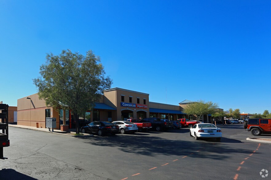 2005 W Ruthrauff Rd, Tucson, AZ à louer - Photo principale – Image 1 sur 5