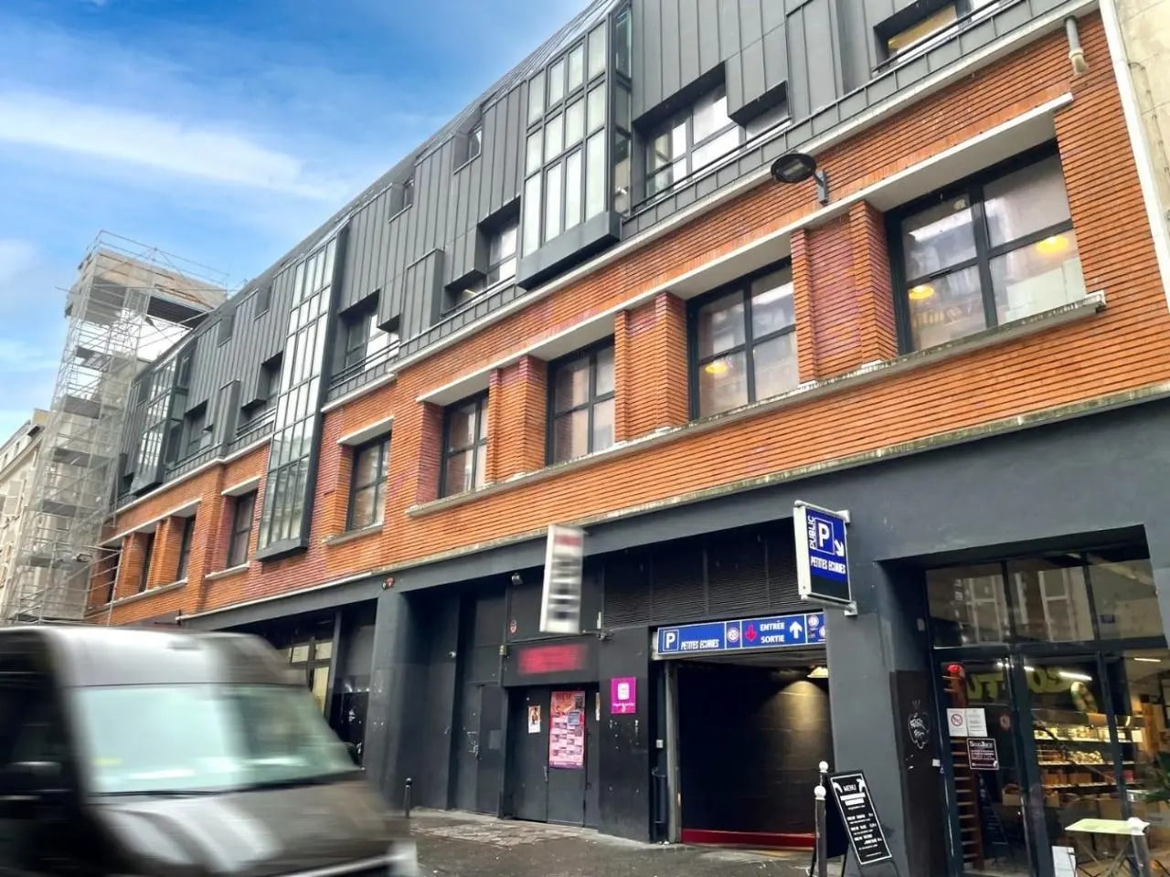 7-9 Rue Des Petites Ecuries, Paris à vendre Photo de l’immeuble– Image 1 sur 11