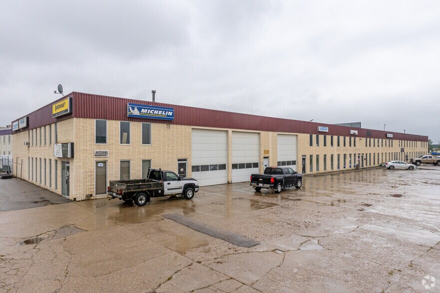 1408 8th St, Nisku, AB à vendre - Photo principale – Image 1 sur 2