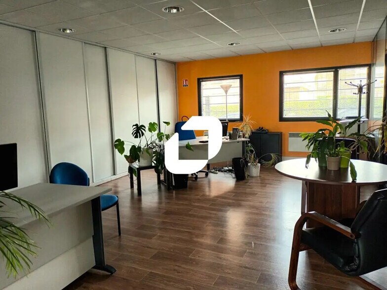 Bureau dans Marcq-en-Baroeul à louer - Photo de l’immeuble – Image 1 sur 9