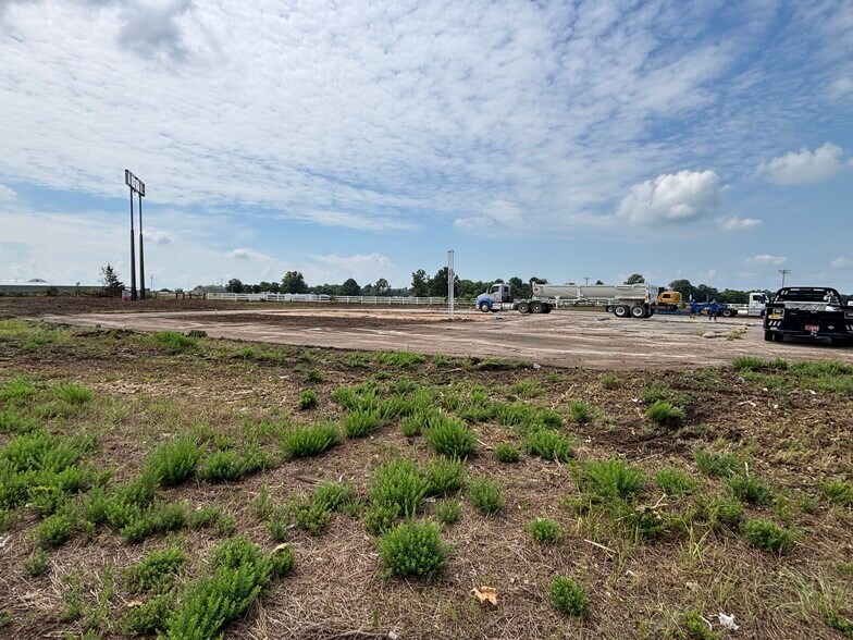 Route 3 Box 262 Exit 262, Checotah, OK à vendre - Photo de l’immeuble – Image 3 sur 4