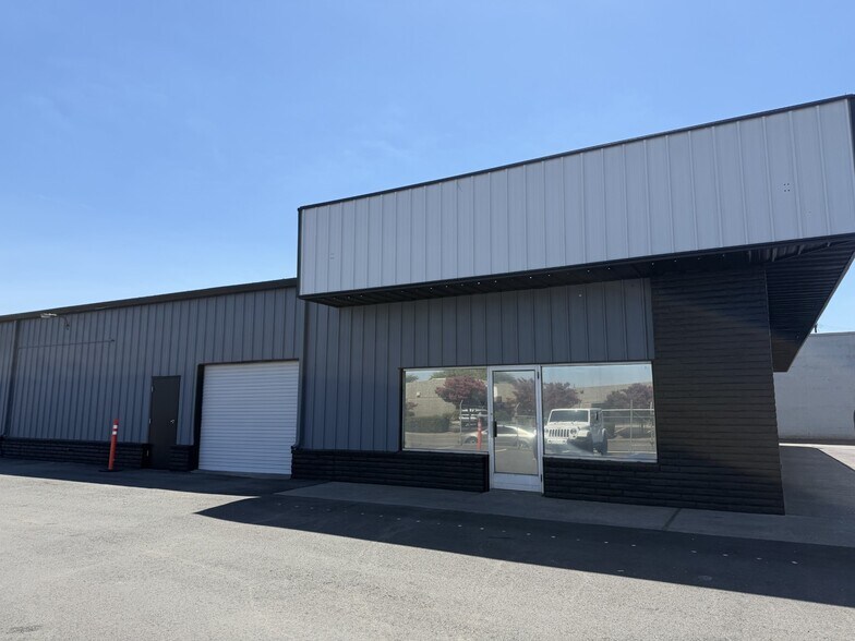 820 Beckman Rd, Lodi, CA à louer - Photo de l’immeuble – Image 3 sur 23