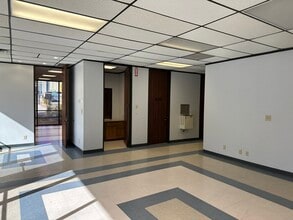 459-599 Spencer Ln, San Antonio, TX à louer Photo intérieure– Image 2 sur 11