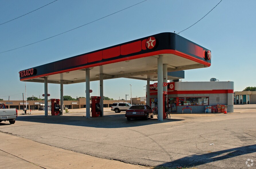 3130 N Buckner Blvd, Dallas, TX à louer - Photo de l’immeuble – Image 2 sur 4