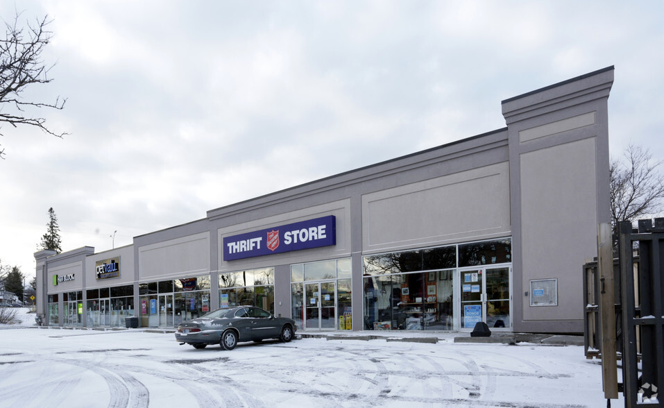 1490 Richmond Rd, Ottawa, ON à vendre - Photo de l’immeuble – Image 3 sur 3