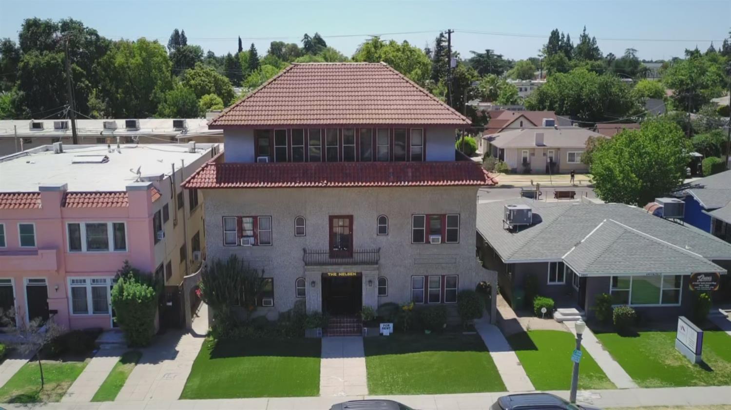1561 N Van Ness Ave, Fresno, CA à vendre Photo de l’immeuble– Image 1 sur 6
