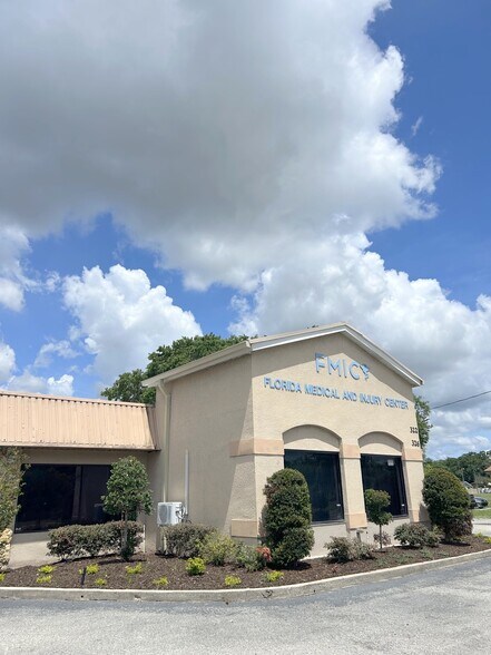 326 N John Young Pky, Kissimmee, FL à louer - Photo de l’immeuble – Image 3 sur 14