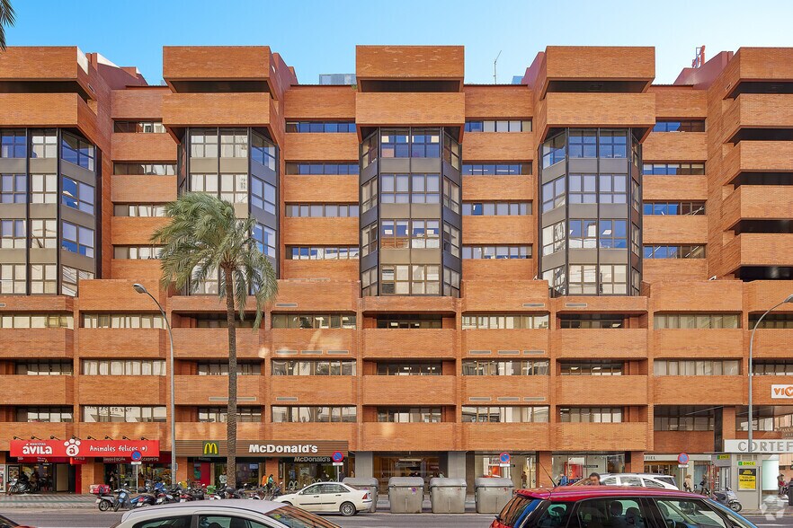 Avenida de la República Argentina, 25, Séville, Sevilla à louer - Photo de l’immeuble – Image 2 sur 12