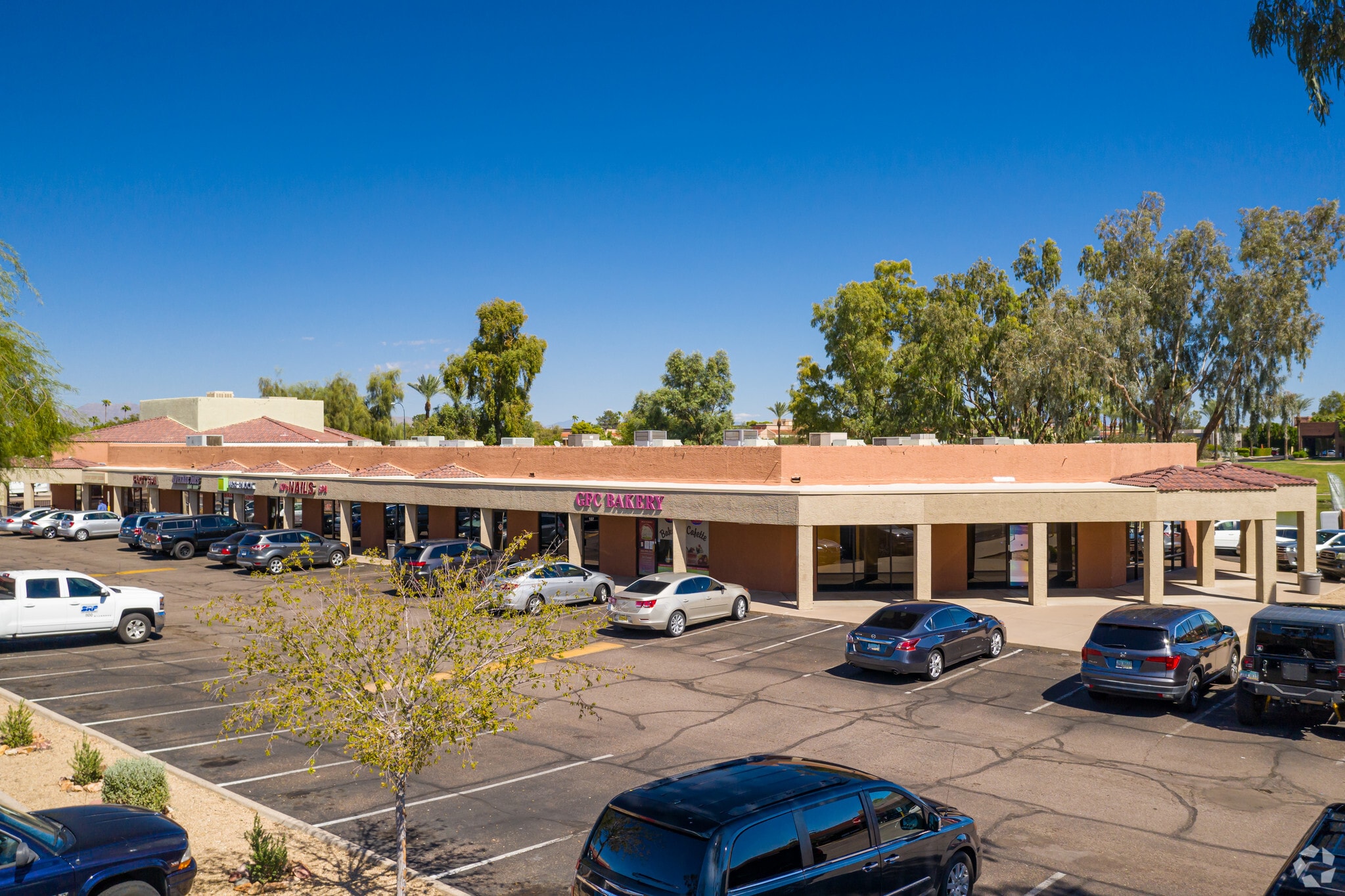 7607 E McDowell Rd, Scottsdale, AZ à louer Photo principale– Image 1 sur 4