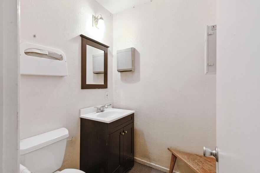 5332 Beverly Blvd, Los Angeles, CA à vendre - Photo de l’immeuble – Image 3 sur 14