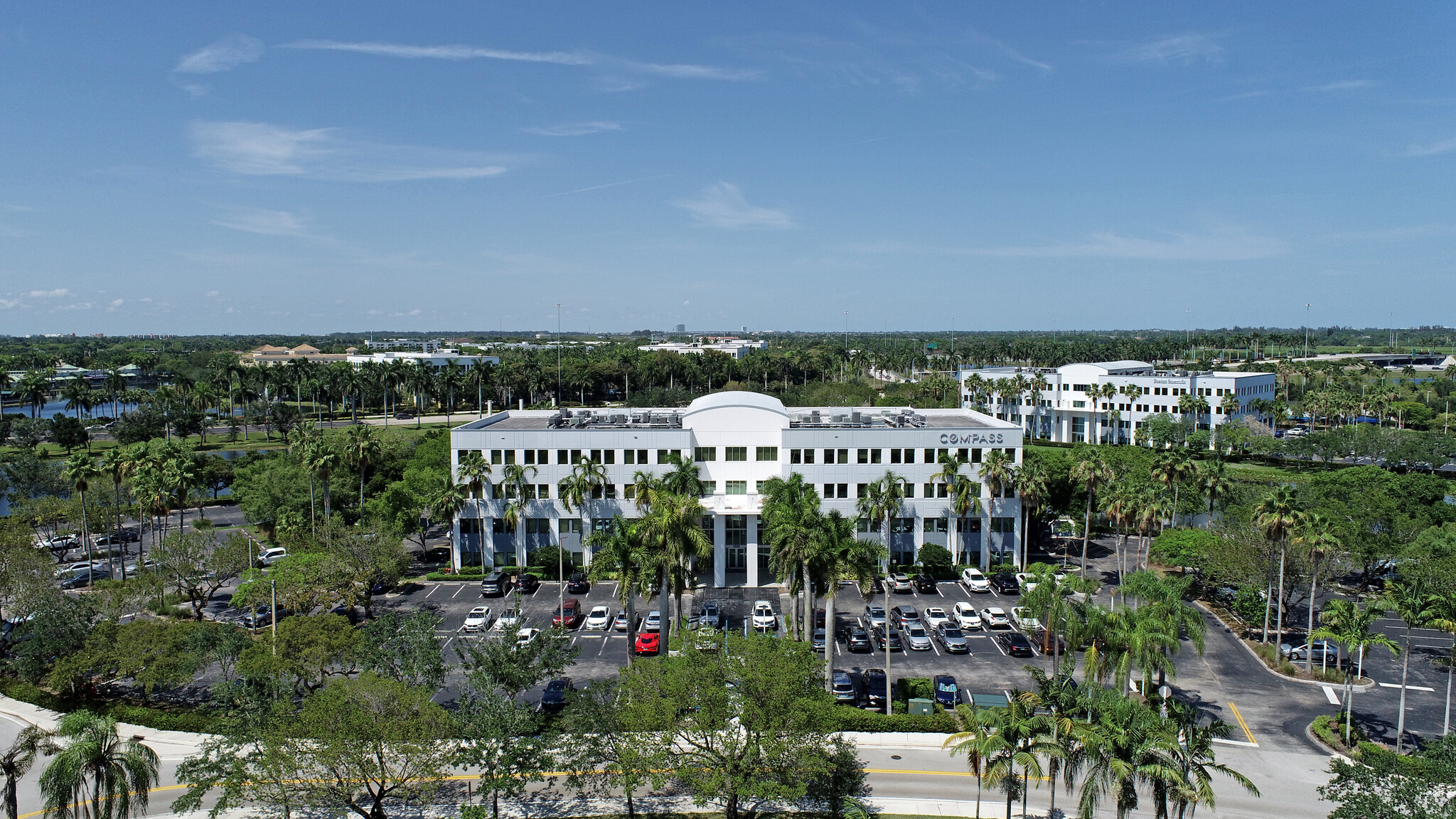 2500 Weston Rd, Weston, FL à louer Photo de l’immeuble– Image 1 sur 20