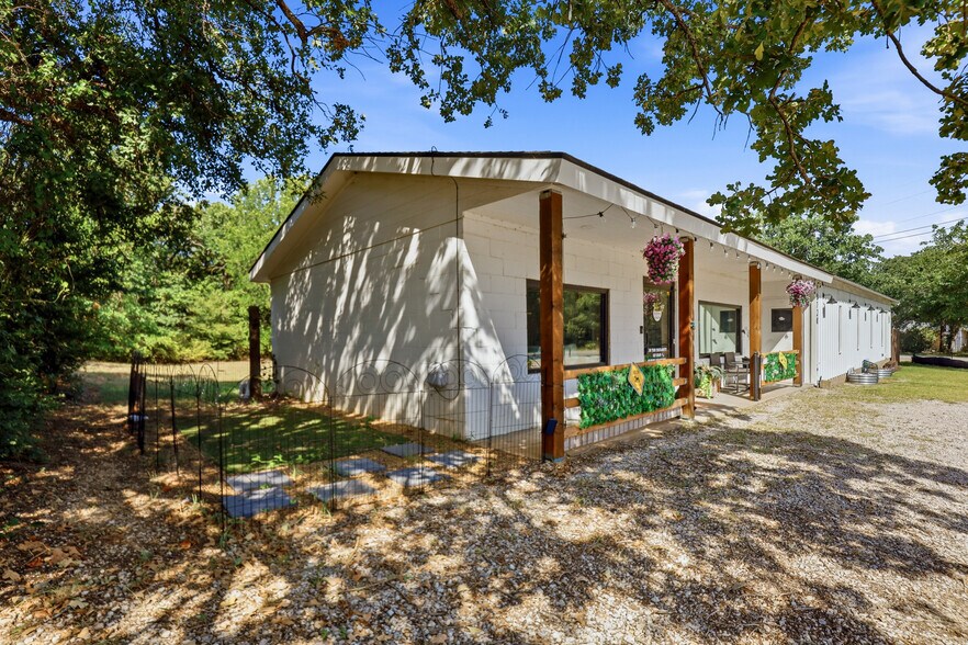 6720 Dick Price Rd, Mansfield, TX à louer - Photo de l’immeuble – Image 2 sur 27