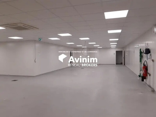 Plus de détails pour Local commercial à louer