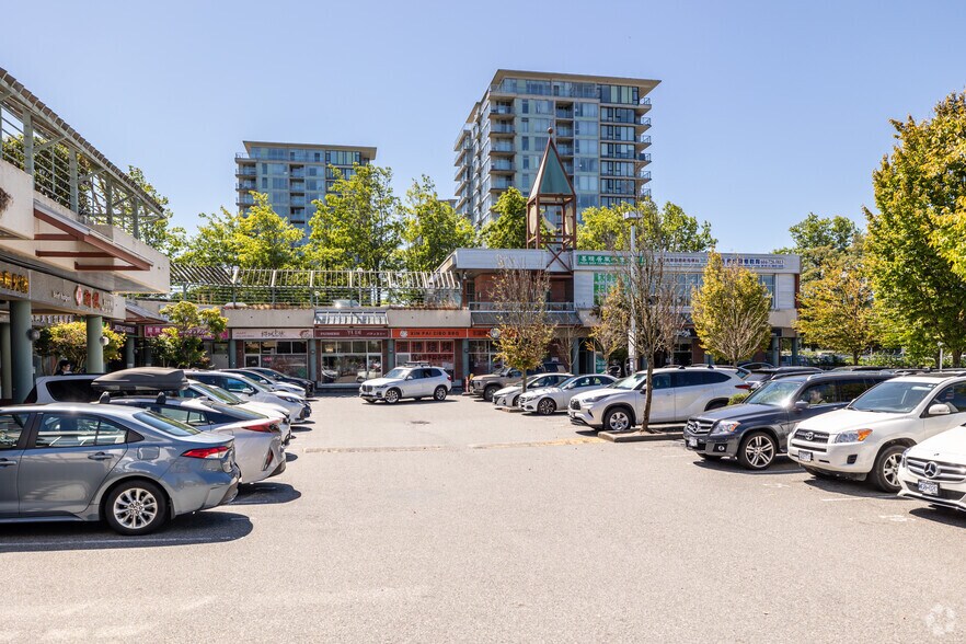 8580 Alexandra Rd, Richmond, BC à louer - Photo de l’immeuble – Image 2 sur 3