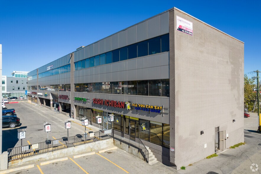4014 Macleod Trl S, Calgary, AB à louer - Photo de l’immeuble – Image 3 sur 7