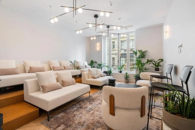 Plus de détails pour 70 Rue Cortambert, Paris - Bureau à louer