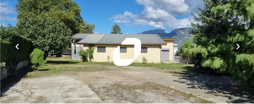 Local d’activités dans SAINT-MARTIN-D'HERES à louer - Photo de l’immeuble – Image 2 sur 7