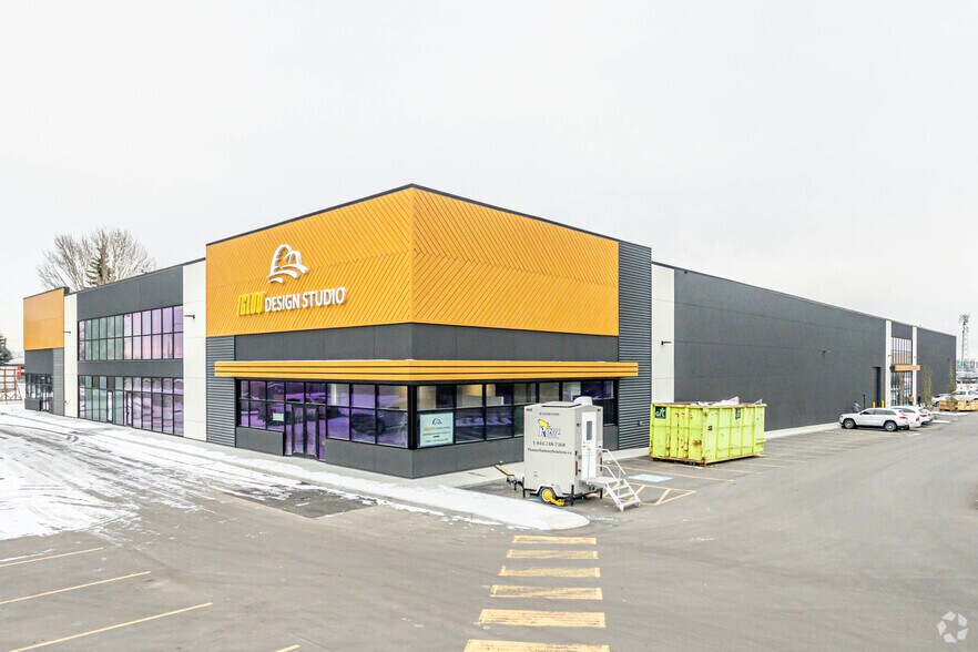 17041 118 Av NW, Edmonton, AB à louer - Photo de l’immeuble – Image 1 sur 11