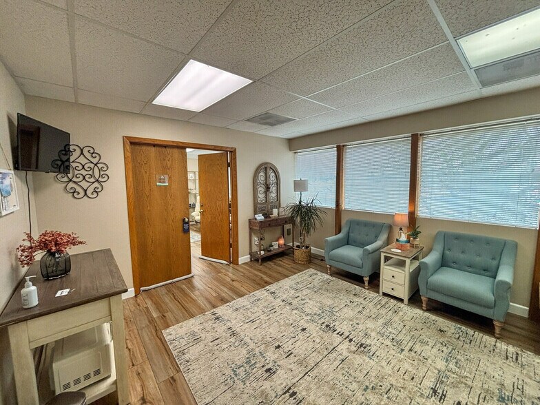 525 Glen Creek Rd NW, Salem, OR à louer - Photo de l’immeuble – Image 2 sur 3