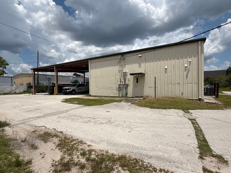 325 Dane Ln, Longwood, FL à louer - Photo de l’immeuble – Image 3 sur 12