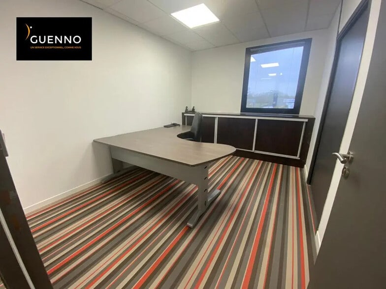 Bureau dans Vern-sur-Seiche à louer - Photo intérieure – Image 2 sur 3