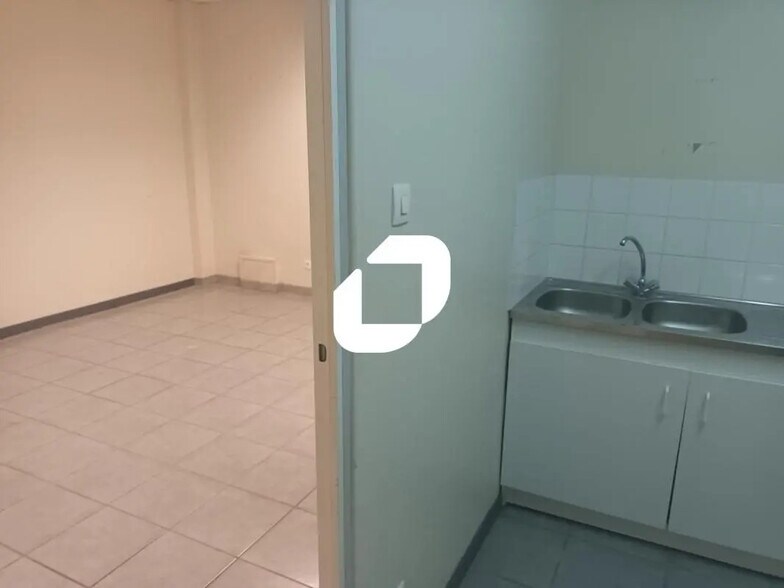 Bureau dans Lille à louer - Photo de l’immeuble – Image 3 sur 7