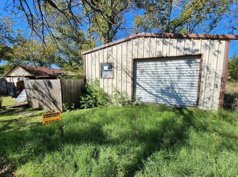 106 I St, Meridian, TX à vendre - Photo de l’immeuble – Image 2 sur 2
