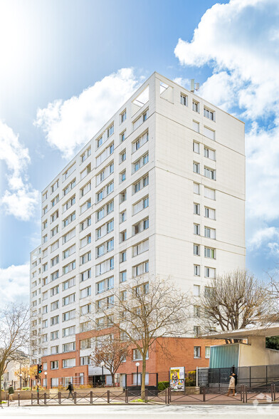 Boulevard Gallieni, Issy-les-Moulineaux à louer - Photo de l’immeuble – Image 3 sur 3