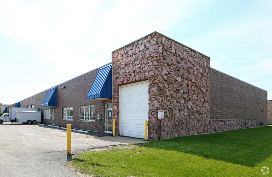 619-631 S Vermont St, Palatine, IL à louer - Photo de l’immeuble – Image 3 sur 4