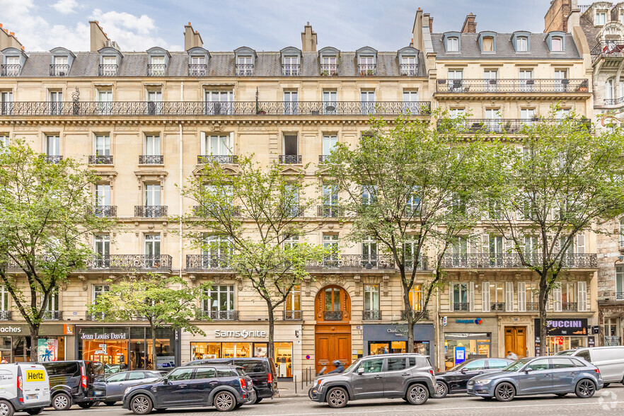 Local commercial dans Paris à louer - Photo de l’immeuble – Image 2 sur 4