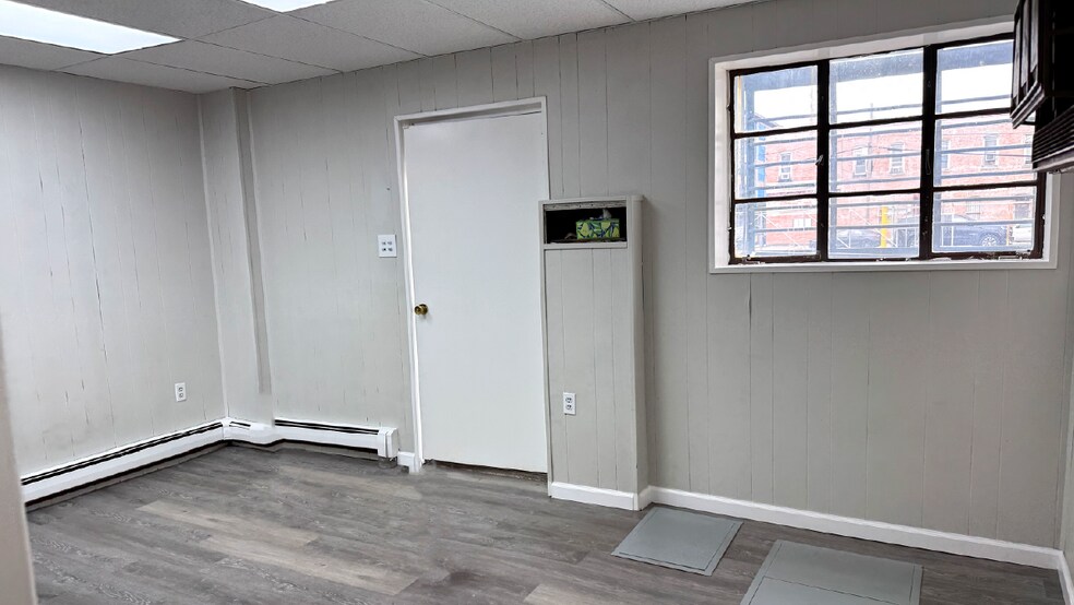 158-164 Locust Ave, Bronx, NY à louer - Photo de l’immeuble – Image 3 sur 6