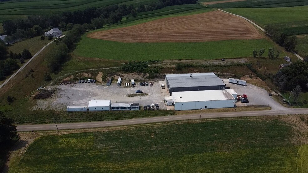 5259 Bane Rd NE, Mechanicstown, OH à vendre - Photo de l’immeuble – Image 3 sur 16