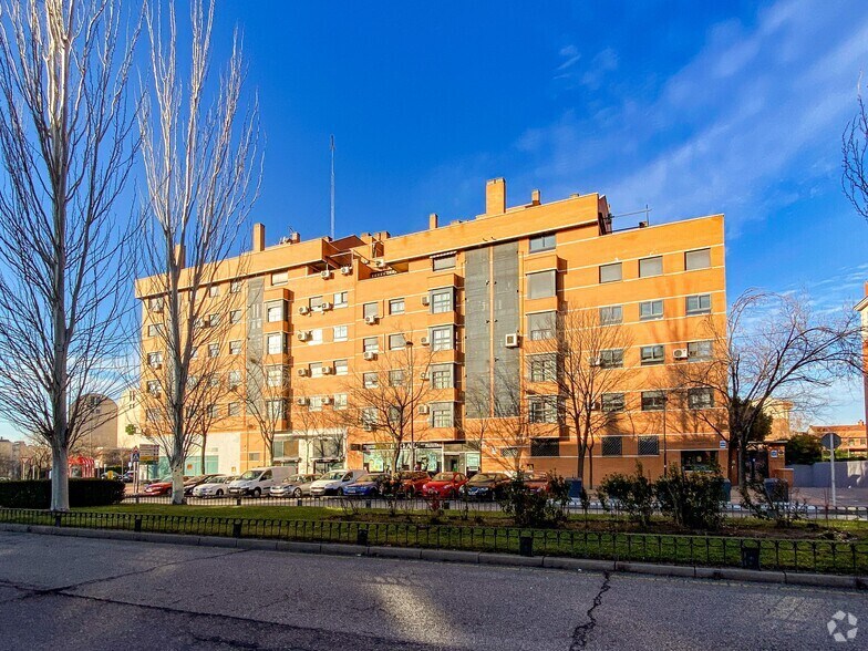 Calle Oslo, 18, Alcorcón, Madrid à vendre - Photo de l’immeuble – Image 1 sur 2