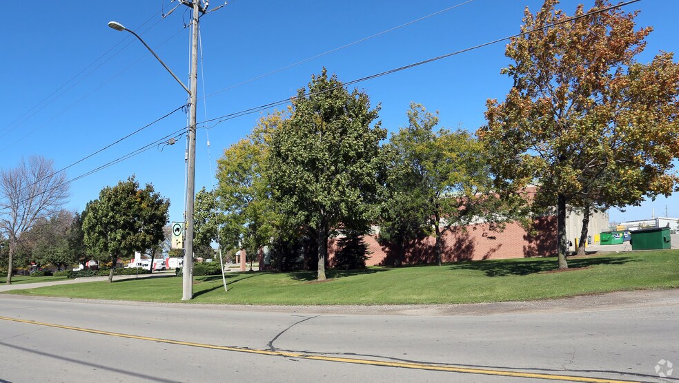 903 Barton St, Hamilton, ON à louer - Photo de l’immeuble – Image 3 sur 8