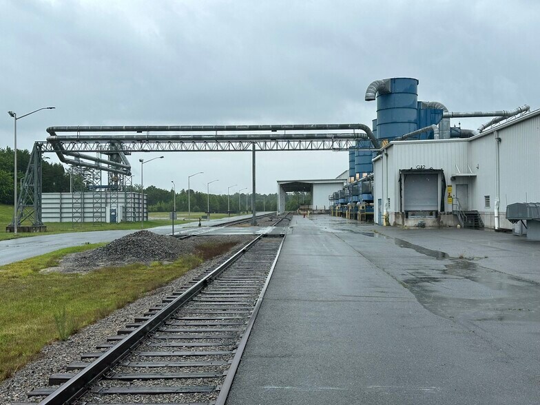 100 Morgan Olson Way, Ringgold, VA à louer - Photo de l’immeuble – Image 3 sur 8