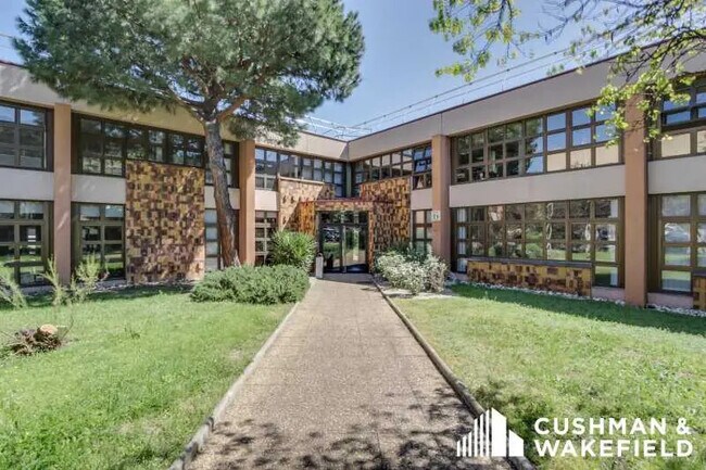 Plus de détails pour 35 Boulevard Du Capitaine Geze, Marseille - Bureau à louer