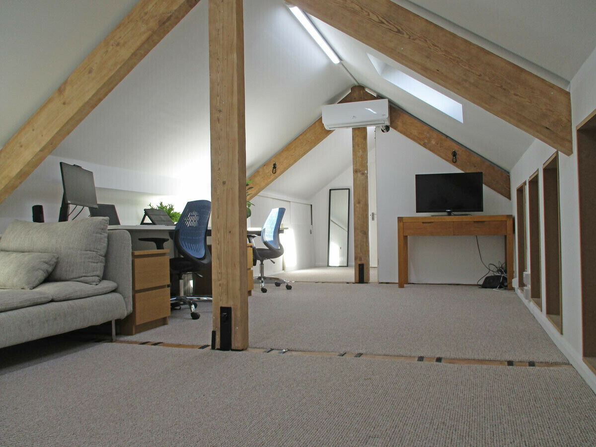 10 Beeches Rd, Crowborough, ESX TN6 2AH - Lot 8 -  - Photo intérieure - Image 1 of 3