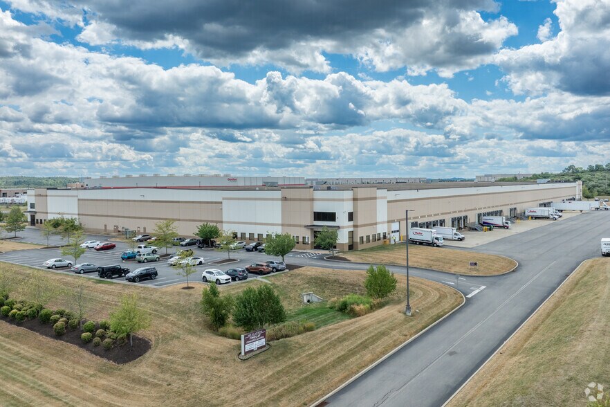 200 Solar Dr, Imperial, PA à louer - Photo de l’immeuble – Image 3 sur 4