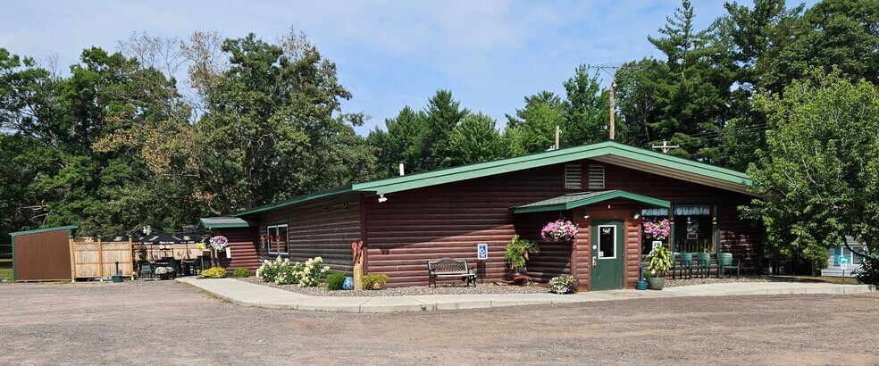 W7916 Highway 70, Spooner, WI à vendre - Photo de l’immeuble – Image 1 sur 50