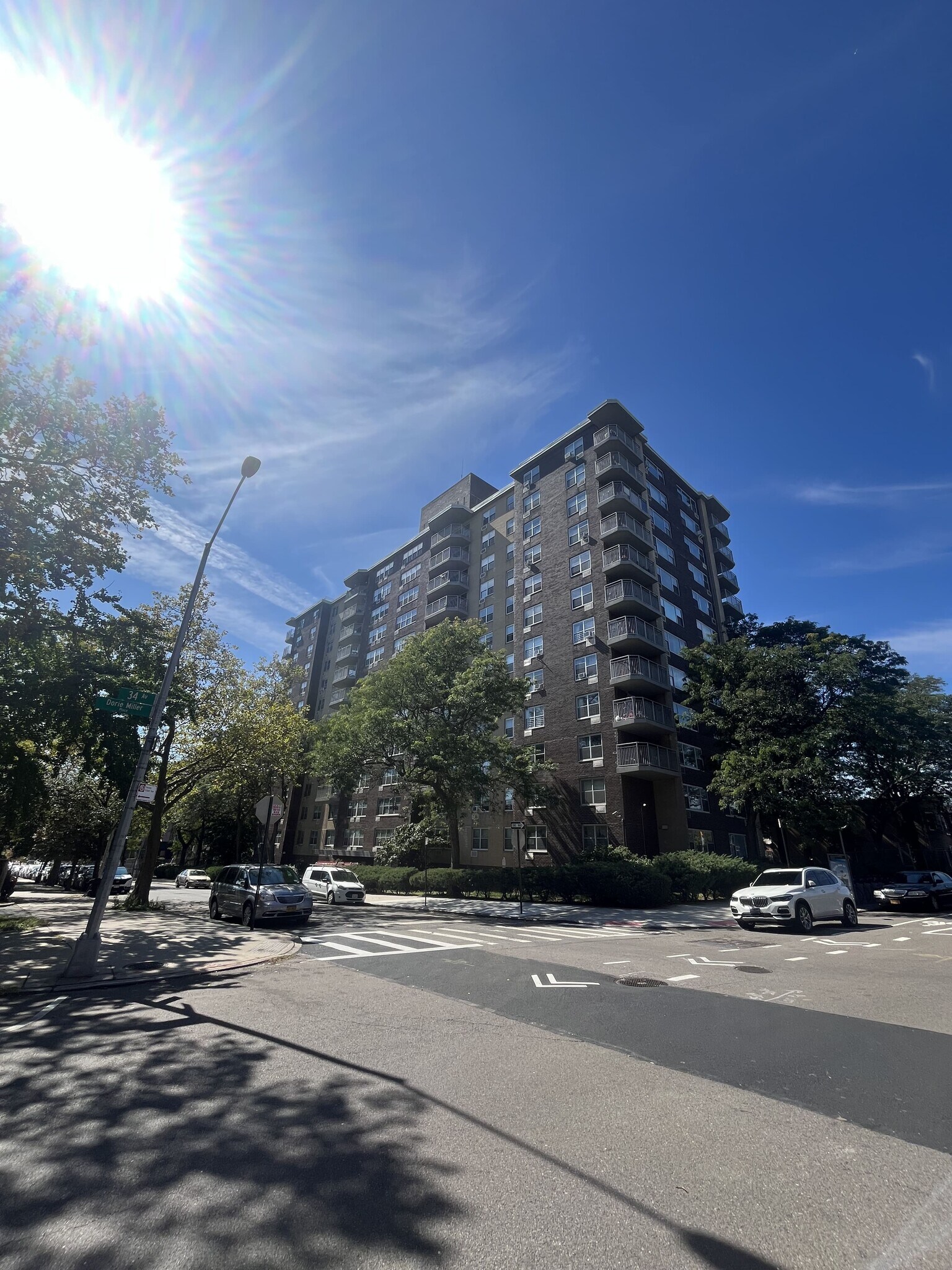 34-12 113th St, Corona, NY à vendre Photo de l’immeuble– Image 1 sur 35