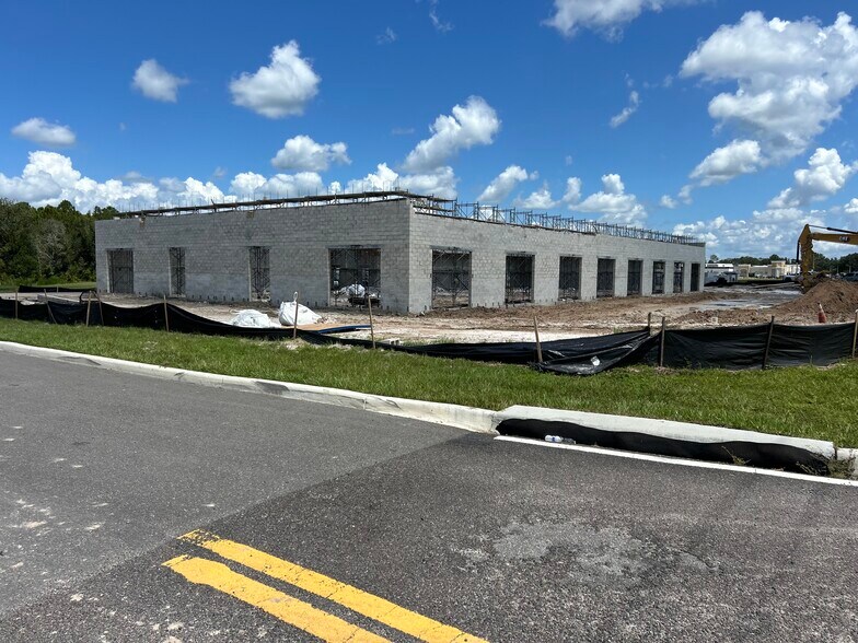 26871 Wesley Chapel Blvd, Wesley Chapel, FL à louer - Photo de l’immeuble – Image 3 sur 3