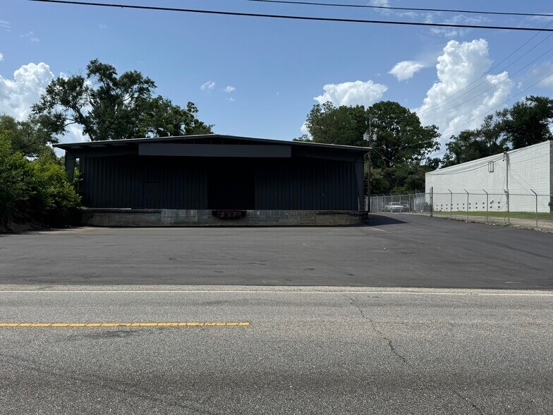 2312 Halls Mill Rd, Mobile, AL à louer - Photo de l’immeuble – Image 2 sur 5
