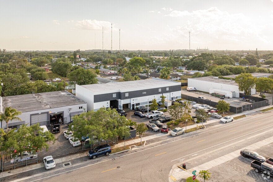 5700 SW 25th St, West Park, FL à louer - Aérien – Image 2 sur 5